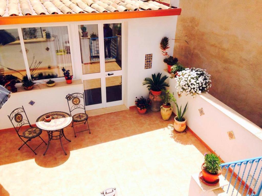 Case Vazzana - Cortile Sant'Agostino Mazara del Vallo Εξωτερικό φωτογραφία